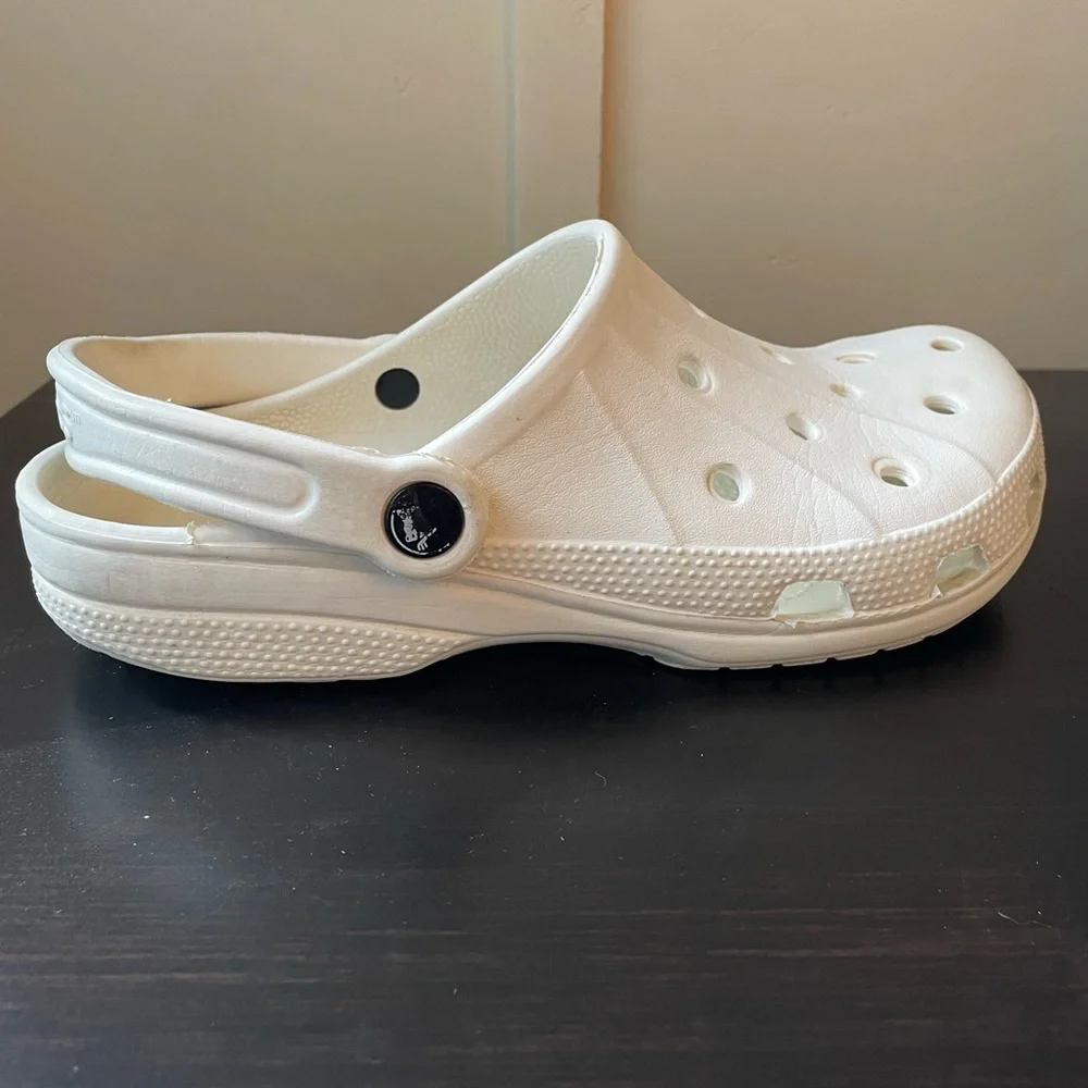 Classic White Crocs - Picture 7 of 9